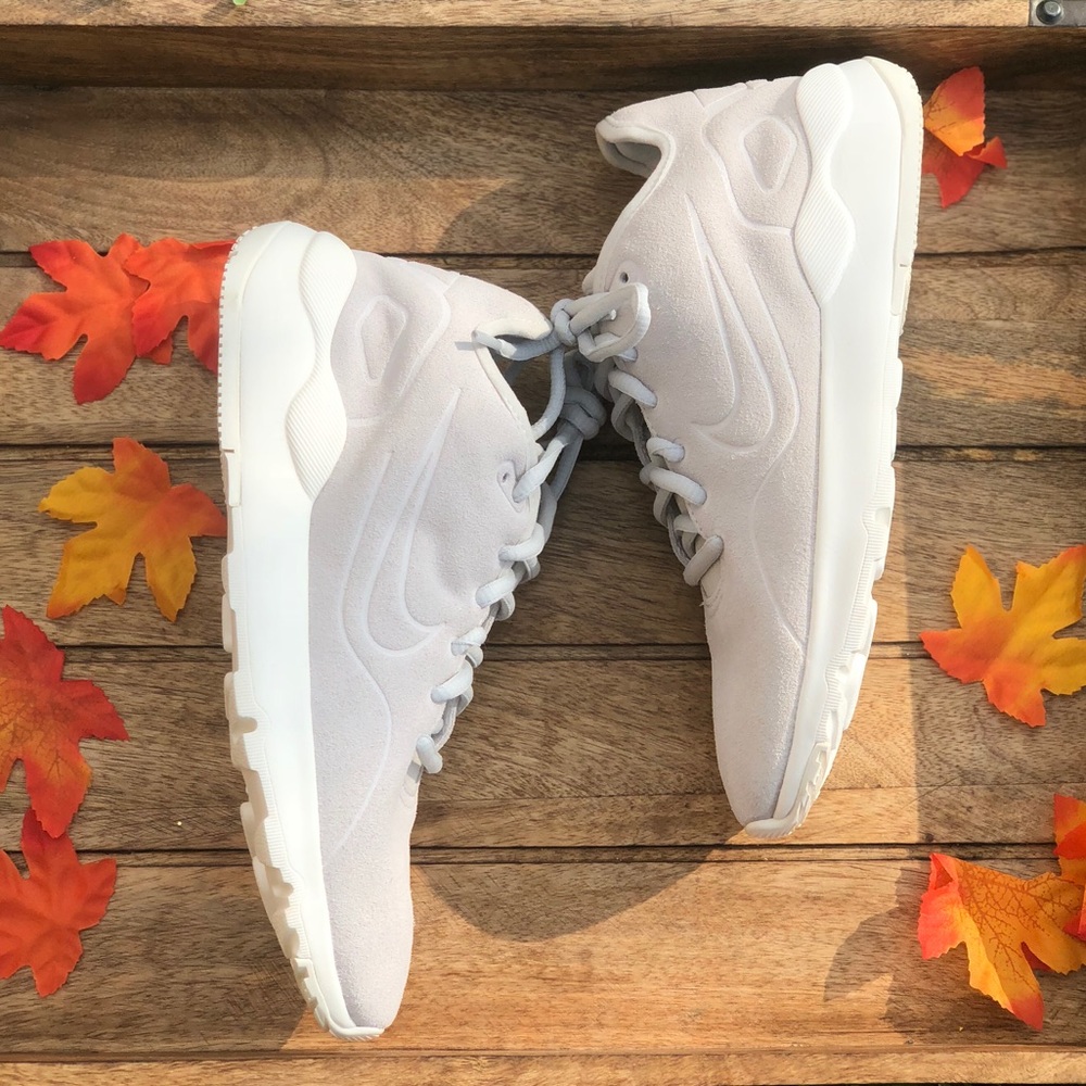 Women’s NIKE LD Runner LW Premium - Brand new